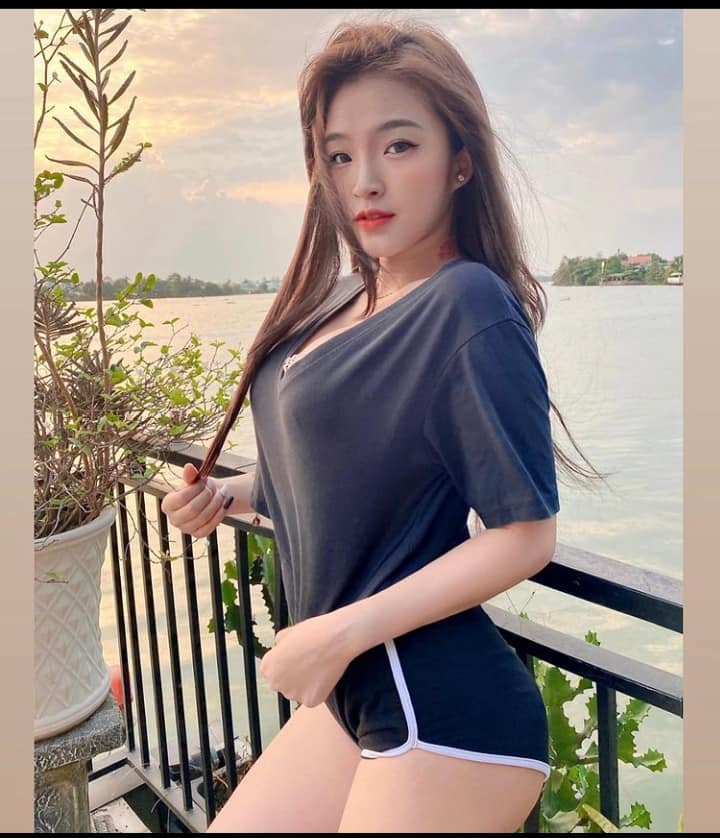 Anh Gai Xinh Biểu Tượng Của Vẻ Đẹp Tinh Khôi Và Phong Cách Thanh Lịch Trong Thời Trang Hiện Đại