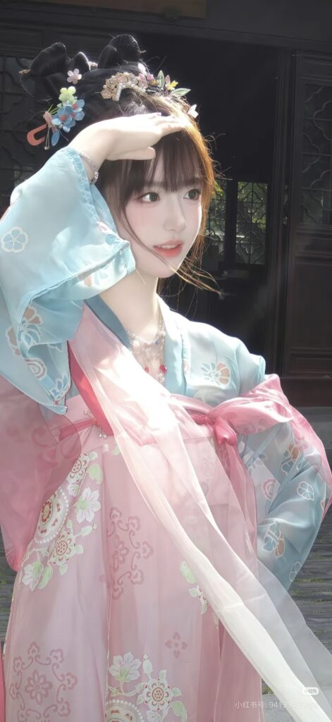 Gai Xinh Ban Trinh Góc Nhìn Xã Hội Về Hiện Tượng Làm Hồi Sinh Chủ Đề Nhạy Cảm Trên Mạng